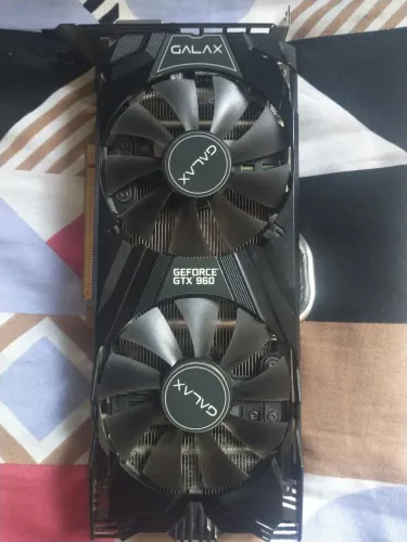 GTX 960 2 GB Funcionando Perfeitamente.