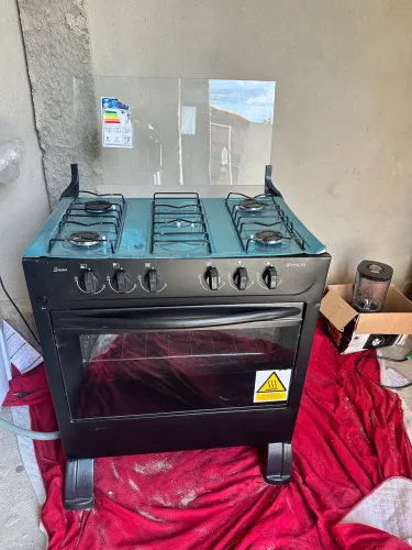 Vendo Fogão Braslar 5 bc , automático Bivolt, não damos garantia. 