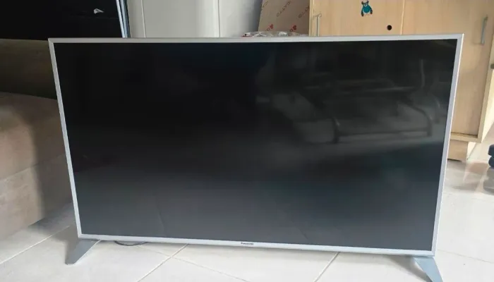 Vendo tv 50 polegadas Panasonic.