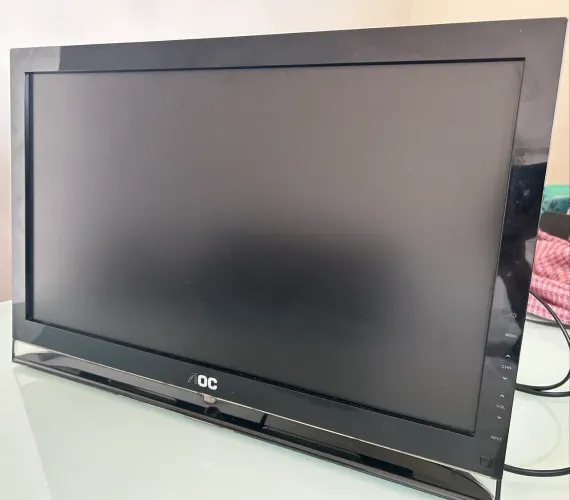 Vendo TV/Monitor LCD AOC LE22H138 Funcionando 