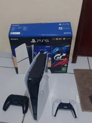 Play 5, versão digital, 1TB, 2 CONTROLES.