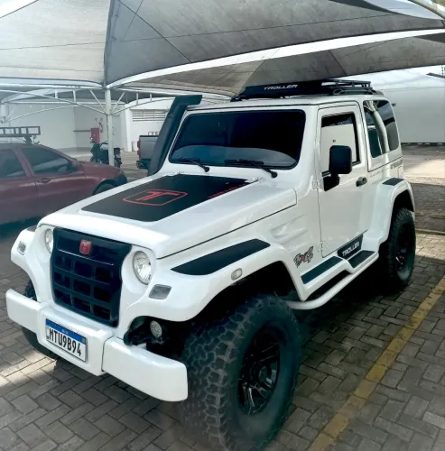 Troller T-4 4X4 3.0 TB Int. Cap. Lona Diesel 2011