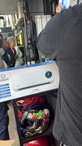 Aquecedor de parede com suporte para toalhas