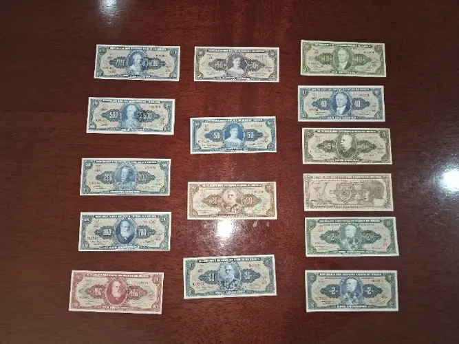 LOTE 32 CÉDULAS MOEDA BRASILEIRA Flor de Estampa