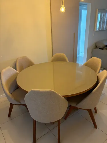 vendo mesa completa (mesa + 6 cadeiras)