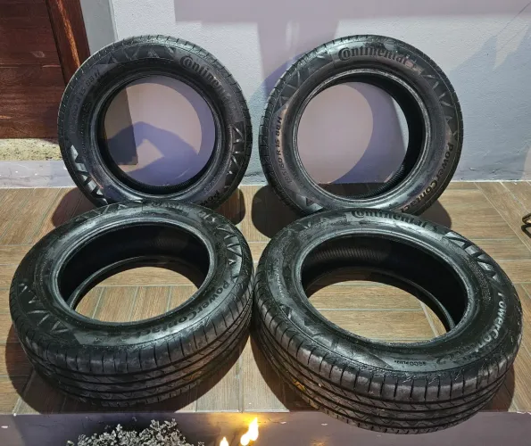 Jogo de Pneus Continental 195 60 15