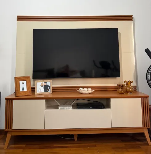 Painel de tv + hack pouquíssimo ousados