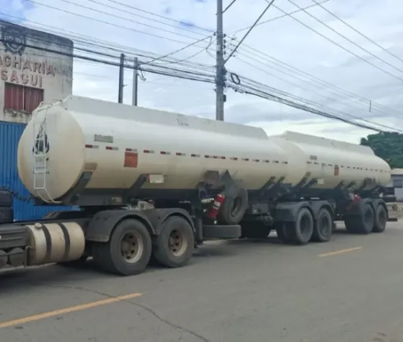 TANQUE TRANSPORTE DE COMBUSTIVEL