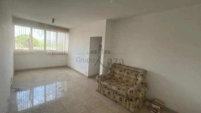 Oportunidade - Apartamento - Edifício Mansão do Vale - Centro - 2 Dormitórios - 69m².