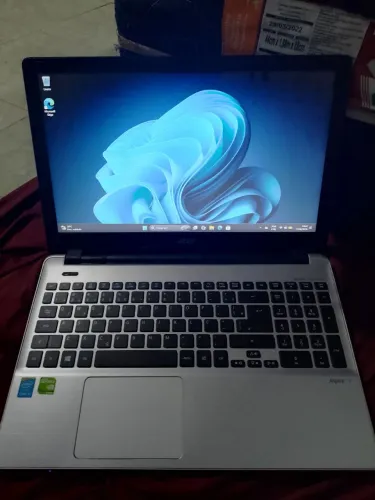 Acer aspire v3-572G