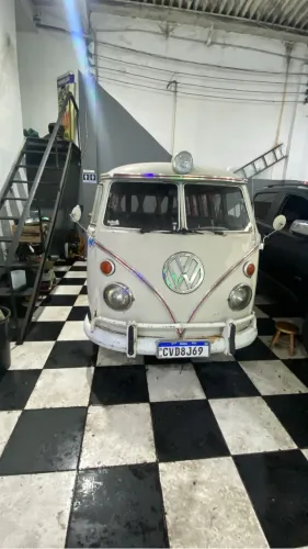 Volkswagen Kombi Standard/ Luxo/ Serie Prata 1976