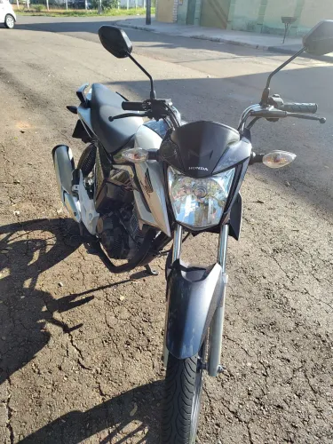 Titan 160 top, com manual e motor novo