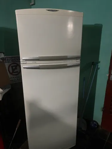 Geladeira 470L