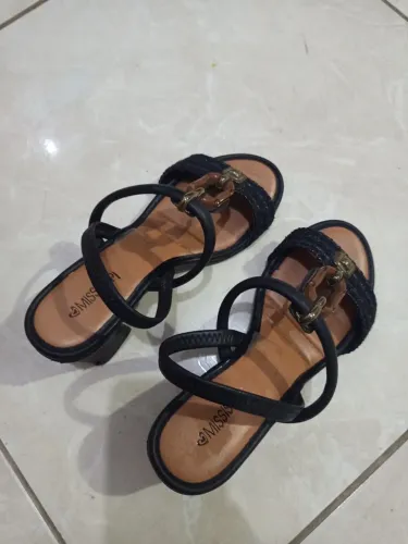 Vendo sandália feminina salto bloco médio mississpi original 