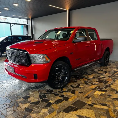 Ram Classic Laramie Night Edition 5.7 V8 16V Gasolina 4X4 Aut. 2022