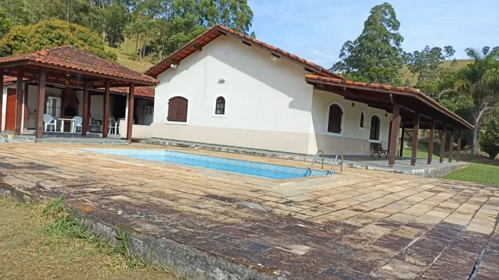 Sitio em jambeiro ótimo pra gado de corte e lazer