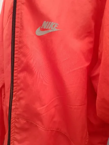 Lote de roupas de frio no precinho Nike..