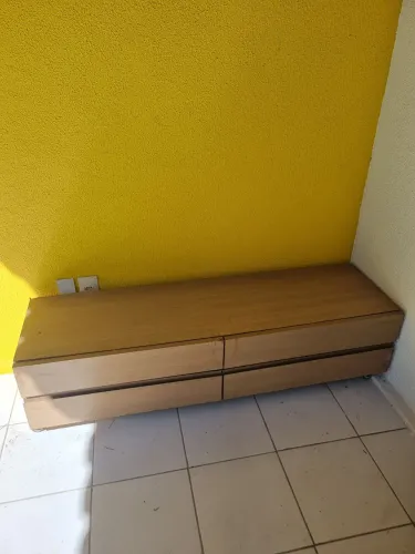 Rack para TV de MDF revestido com fórmica