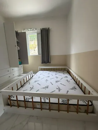 Cama Montessoriana Infantil Casal | Com Colchão Incluso | Madeira Branca