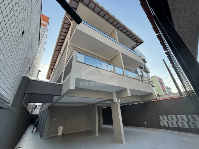 Casa assobradada na Aviação com 02 Dormitório. Só na na Imobiliária em Praia Grande.
