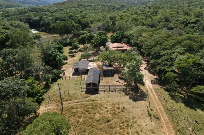 Sítio à venda na Guia - Cuiabá/MT | 82 hectares com nascente, açudes e estrutura completa