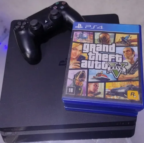 Vendo vídeo game play 4 em bom Estado de uso e conservado