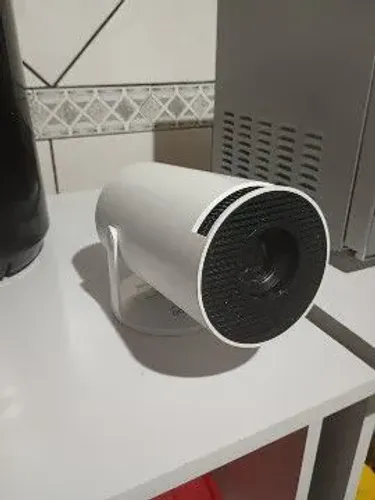 Projetor HY 300