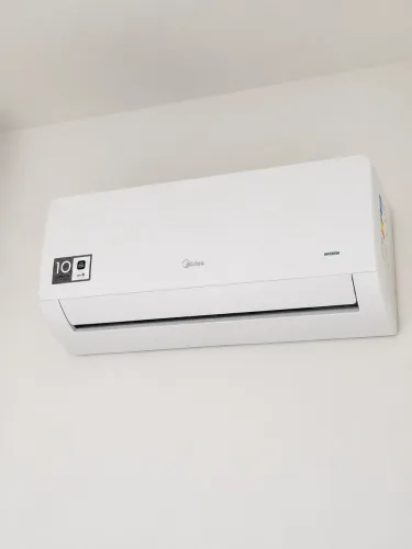 AR CONDICIONADO 9000 BTUS NOVINHO