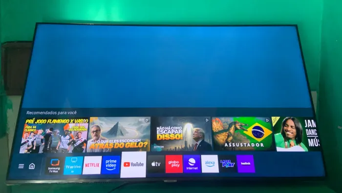 TV SMART SAMSUNG 50? POLEGADAS 4K BORDA INFINITA COM AVARIA 