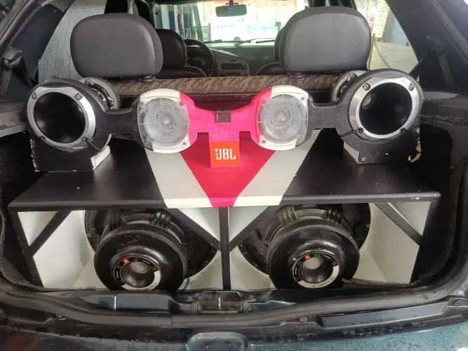 Som automotivo completo