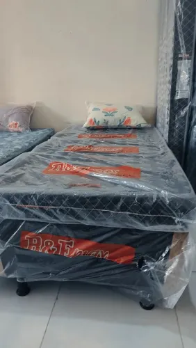 Conjunto poliéster  base + colchão 