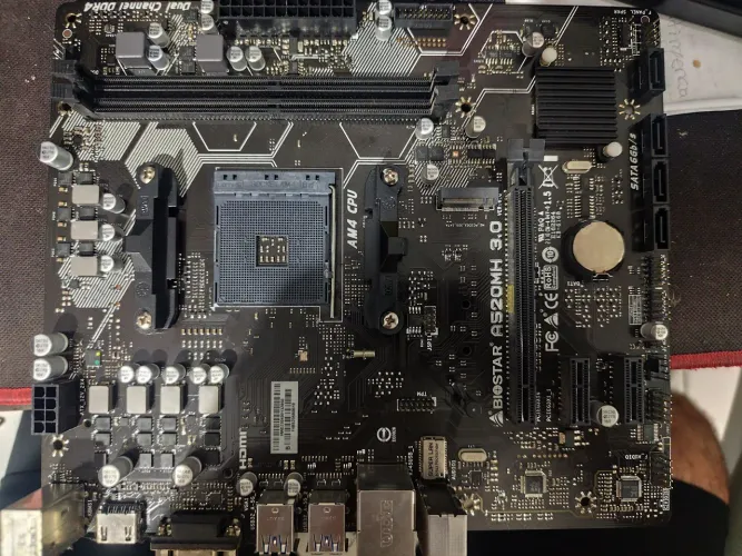 Placa mãe Biostar A520MH 3.0 com defeito