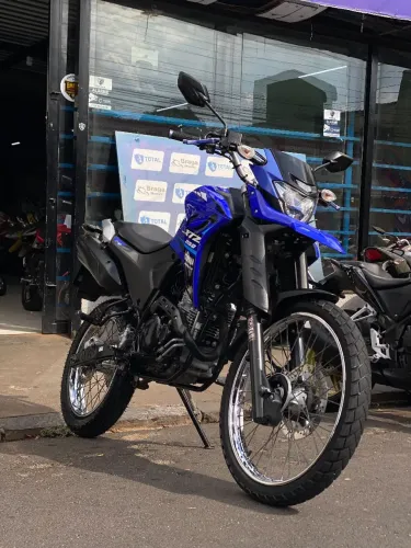 BIZ 125