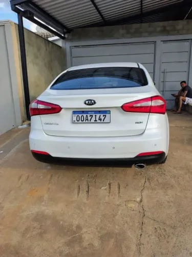 Kia Motors Cerato 1.6 16V Flex Aut. 2015