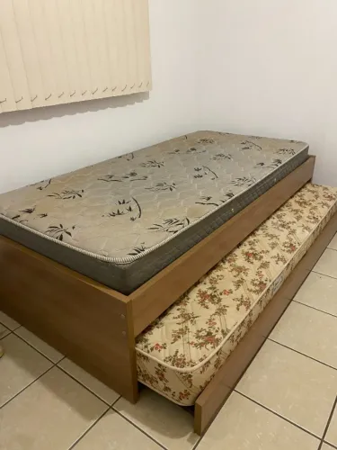 Cama (Bicama + colchão de solteiro)