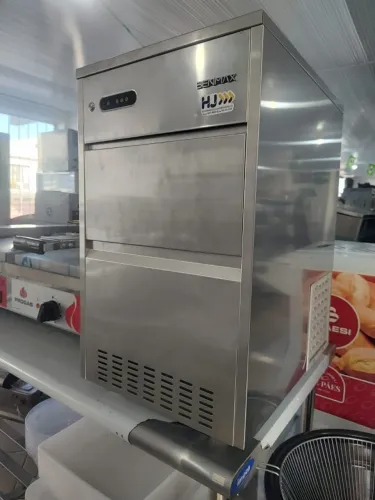 AL - MÁQUINA DE GELO BENMAX