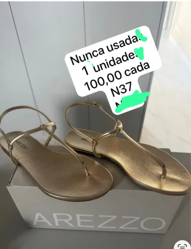 Sandália rasteirinha Arezzo nunca usada