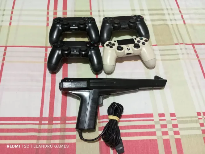 Lote de itens de Games (leia a descrição)