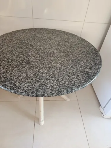 mesa de granito