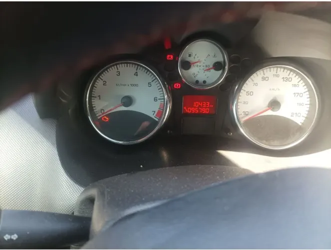 Peugeot 207 XR Sport 1.4 Flex 8V 5P 2013