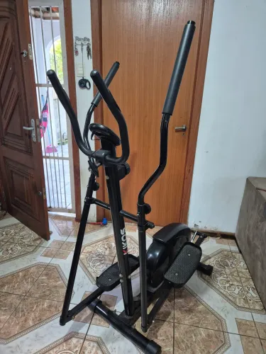 Elíptico Kikos - aparelho academia 