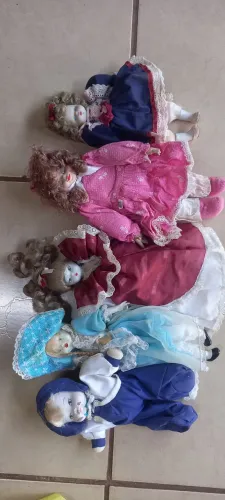 Bonecas de porcelana antiga 