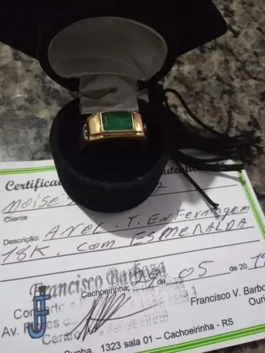 Anel ouro 18k esmeralda 5.6 gramas 