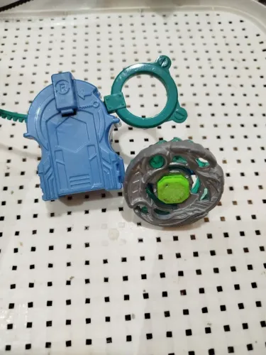 Guardian leviatan Beyblade peças diferentes 