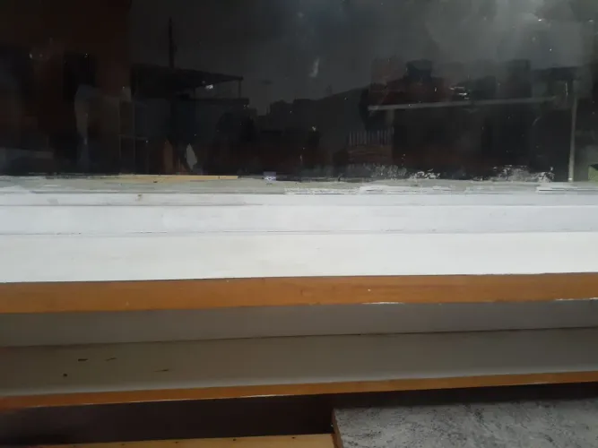 2 balcões suspensos( ler anuncio)