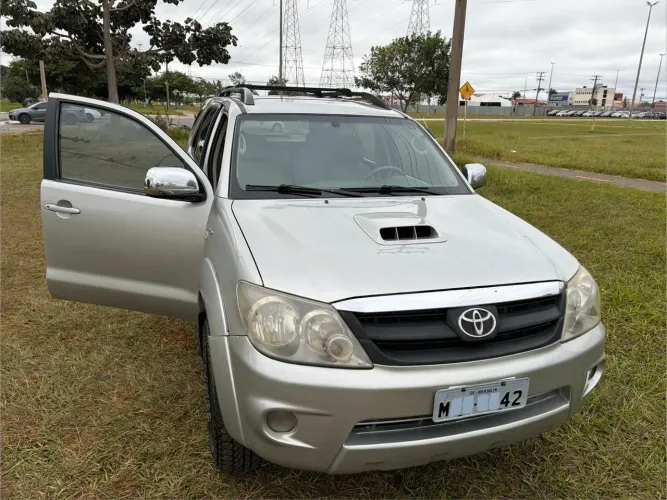 Toyota Hilux SW4 SRV D4-d 4X4 3.0 TDI Dies. AUT 2008