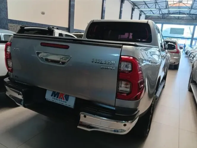 Toyota Hilux CD SRX 4X4 2.8 TDI 16V Diesel Aut. 2021