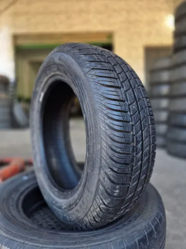 Pneu 175/65/14 Pirelli P4