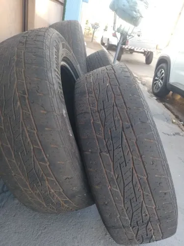 Pneu aro 16 continental para caminhonete