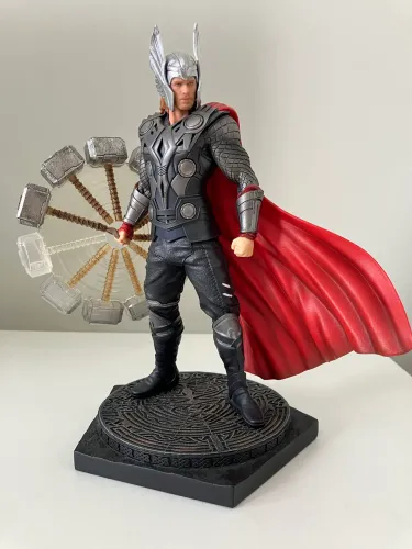 Thor Deluxe 1/10 Iron Studios